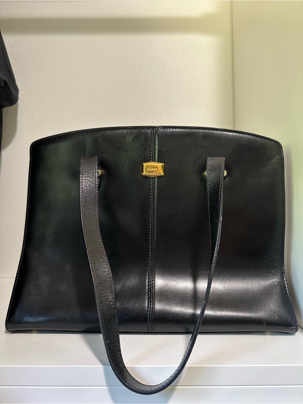 Bally Black Leather Shoulder Bag With Gold Logo Vintage Leather Made In Italy